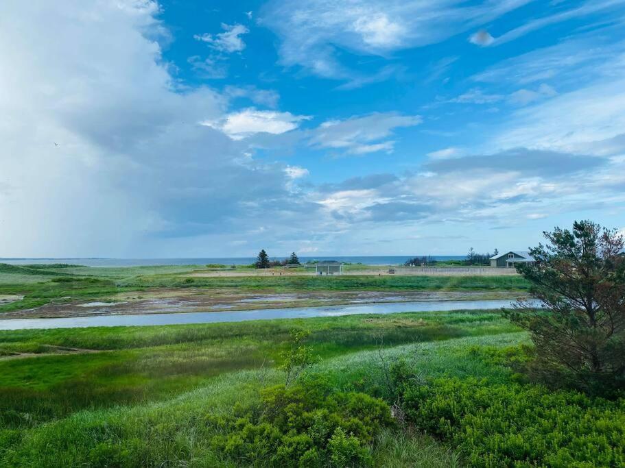 Beachside Serenity Cottage Pointe-du-Chene Exterior foto